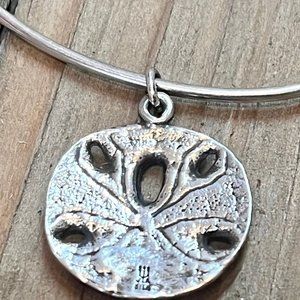 James Avery Sand Dollar Hook On Bracelet